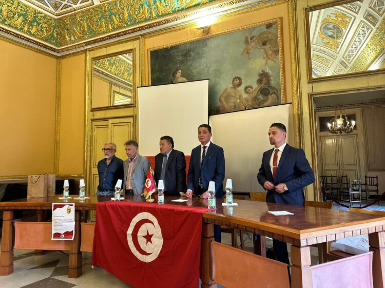 Scicli, console tunisino in visita a palazzo di Città