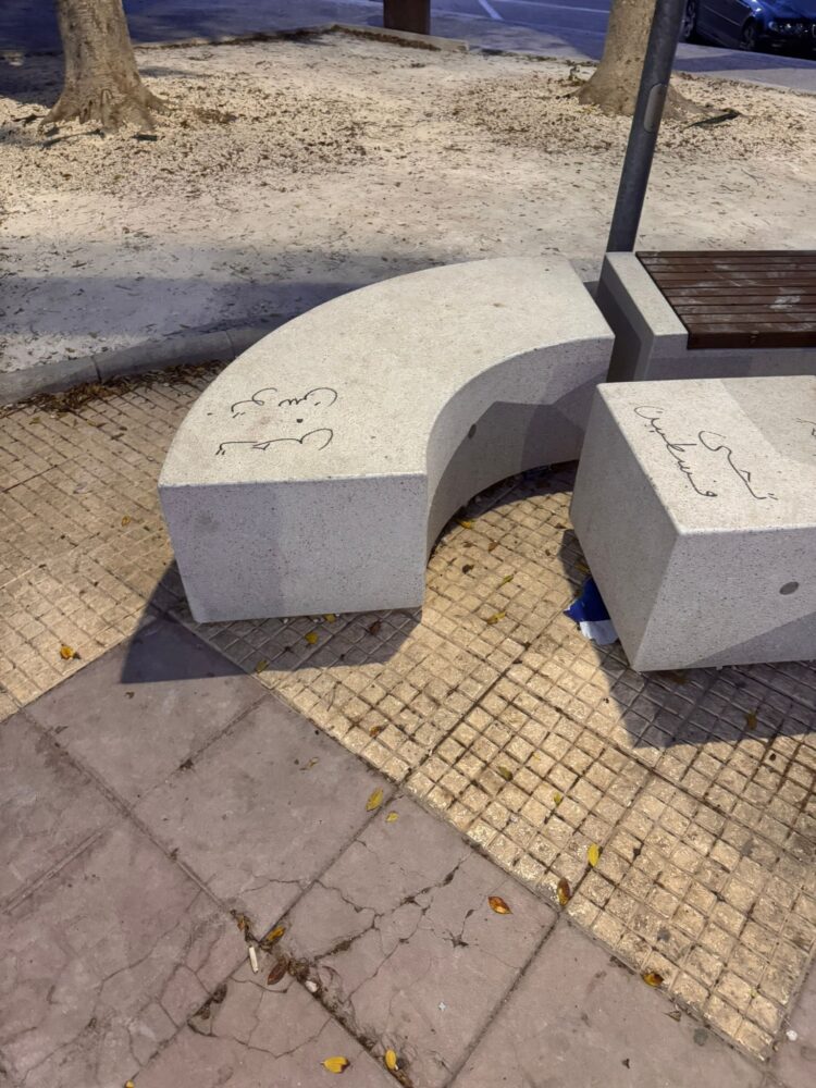 Santa Croce, vandali a piazza Studi dopo la riqualificazione