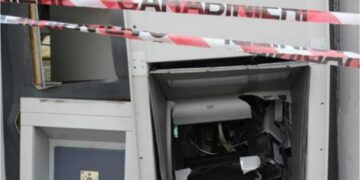Vittoria, colpo da 60mila euro alla cassaforte dell’ipermercato di Boscopiano