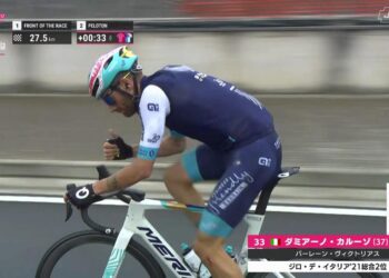 Giro d’Italia, cade anche il ragusano Damiano Caruso