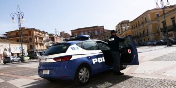 Vittoria, pregiudicato di 48 anni in carcere: è indagato per avere incendiato l’auto della cognata