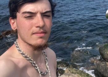 Cerca di recuperare un pallone finito in acqua e annega, addio al 20enne Simone Currò