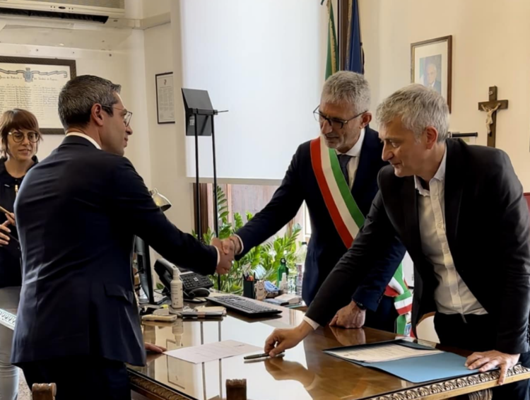 Ragusa, Distefano ritorna in giunta. Per la serie, abbiamo scherzato