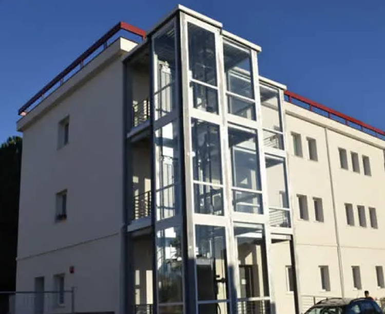 Vittoria, l’ex Ferrotel inaccessibile per i disabili