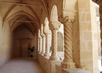 Modica e le tariffe per il chiostro di Santa Maria del Gesù per eventi privati, scoppia la polemica