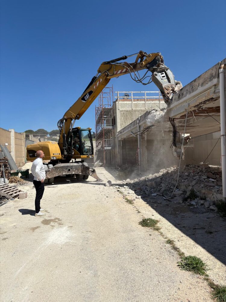 Modica, demolito il corpo C degli spogliatoi allo stadio comunale Pietro Scollo