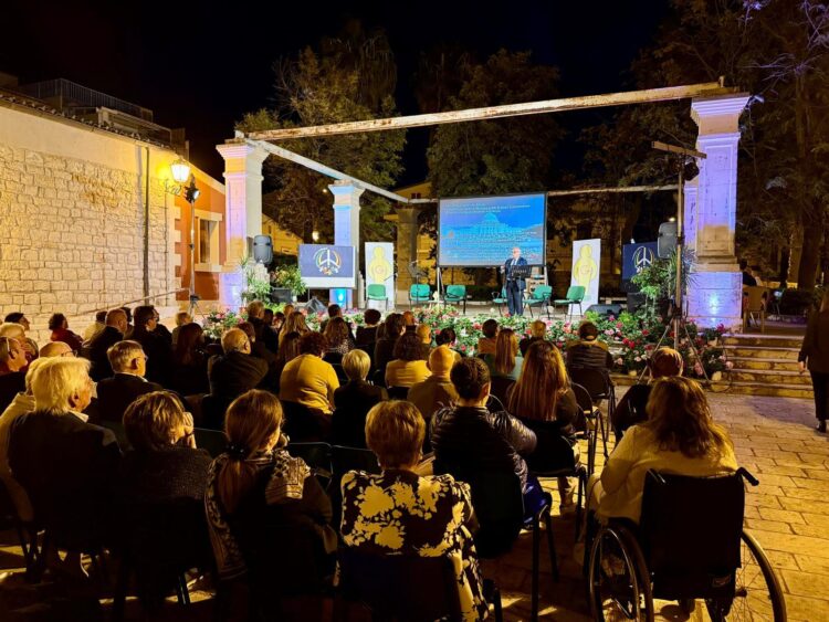 Donnalucata, inaugurata la sede dell’associazione Il Molo nel segno di Santiapichi e Ficili