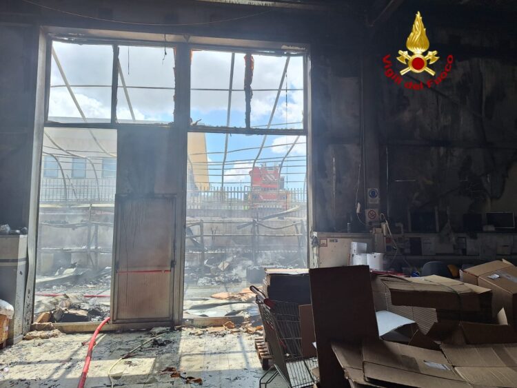 Ragusa, l’azienda: “Il marchio “fischer” non ha nulla a che vedere con il rogo dello scorso 13 maggio”