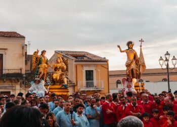 Ultimi straordinari momenti della Pasqua comisana