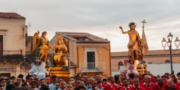 Ultimi straordinari momenti della Pasqua comisana