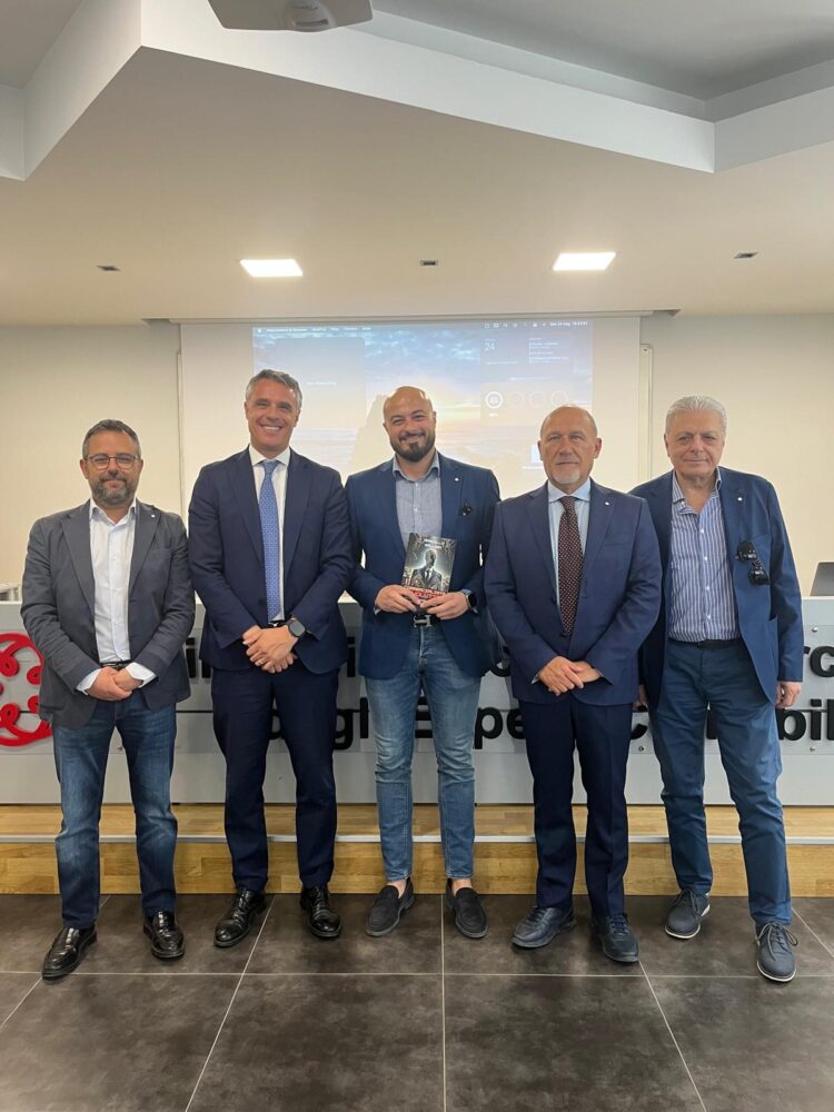 Ragusa, presentato il libro “Commercialista revolution”