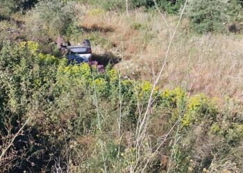 Frigintini: rubano un’auto, fuggono e si schiantano
