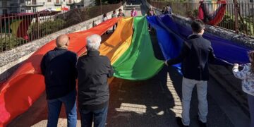 Ragusa e la bandiera colorata che unisce