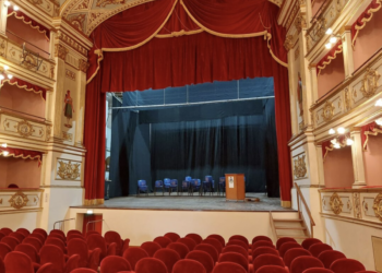 Vittoria, sarà restaurato il sipario del teatro Colonna
