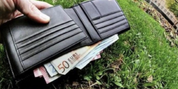 Modica, trova un portafoglio con 3500 euro e lo consegna in commissariato