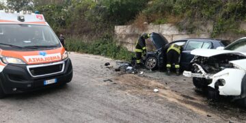 Vittoria, scontro tra due auto in contrada Volpe: quattro feriti