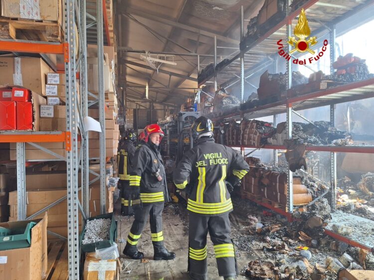 Ragusa, spento il rogo alla zona industriale