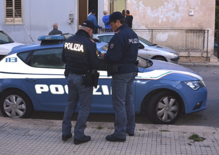 Ispica, prima applicazione in provincia del pacchetto sicurezza: sgomberata abitazione occupata abusivamente da cinque tunisini