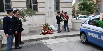 Ragusa, la polizia di Stato iblea omaggia il brigadiere Legrottaglie dopo la tragica scomparsa di ieri