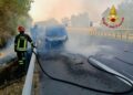 Furgone in fiamme sull’autostrada