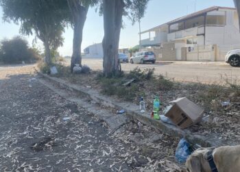 Marina di Ragusa, ancora notti brave per i giovani che adesso deturpano alcune aree del villaggio Gesuiti