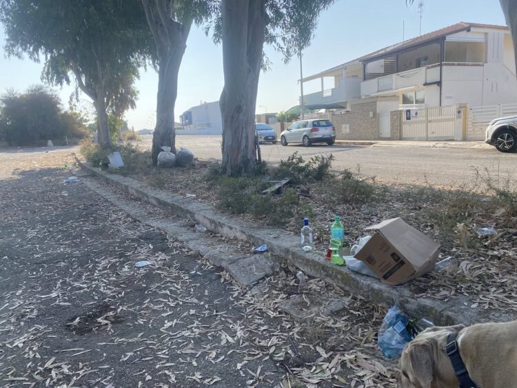 Marina di Ragusa, ancora notti brave per i giovani che adesso deturpano alcune aree del villaggio Gesuiti