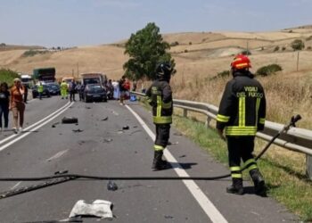 Incidente stradale in contrada Salinella, ferite tre persone