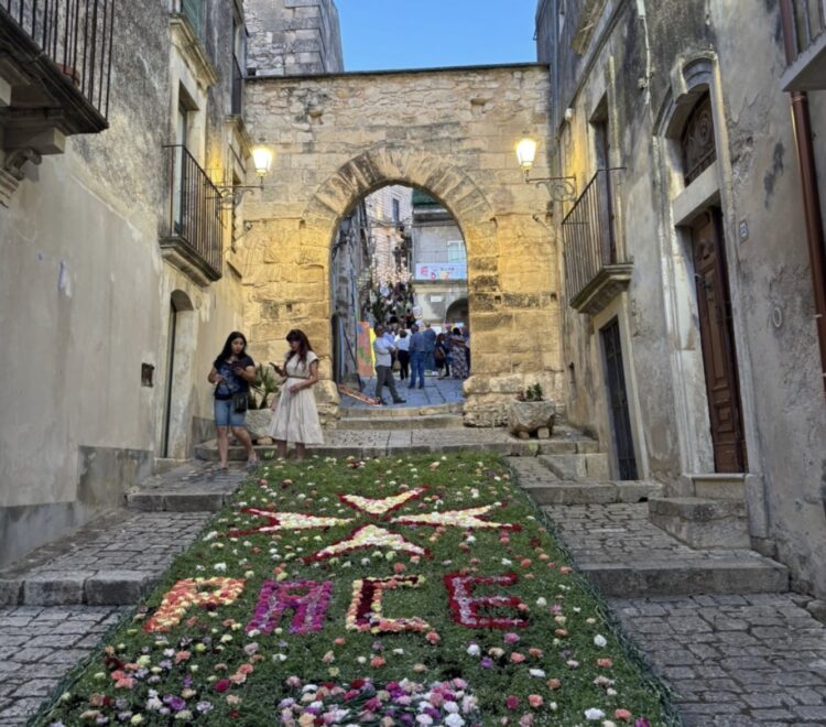 Chiaramonte, la festa di San Giovanni celebra oggi e domani le fasi clou