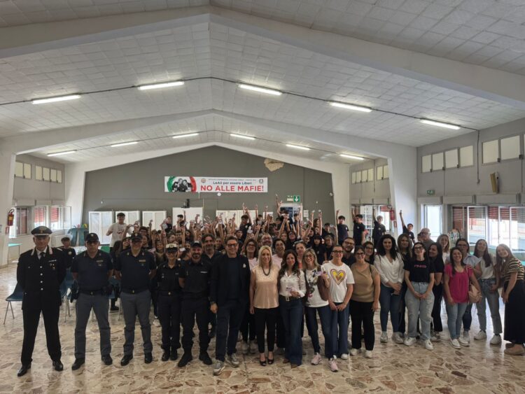Comiso, l’istituto Verga ha ospitato la cerimonia di consegna della Patente smartphone