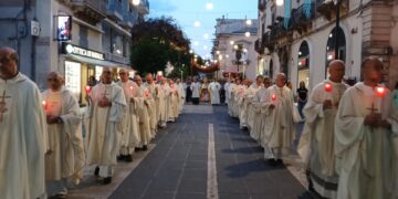 Ragusa, partecipata processione domenica sera per il Corpus Domini