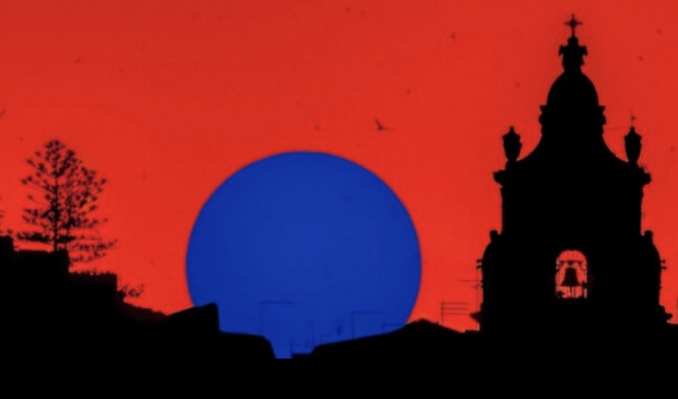 Ragusa, pubblicata sul sito della Nasa una foto che ritrae il sole al tramonto allineato con la chiesa dell’Ecce Homo