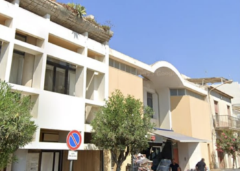 Scoglitti, furto con spaccata in piazza Sorelle Arduino