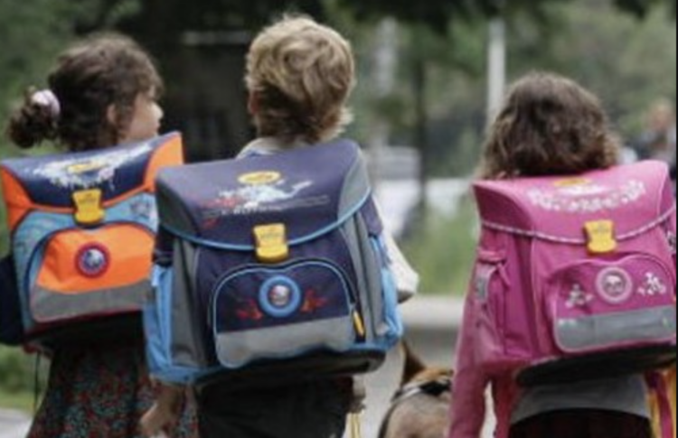 Modica, tenta di adescare una ragazzina durante il Grest estivo