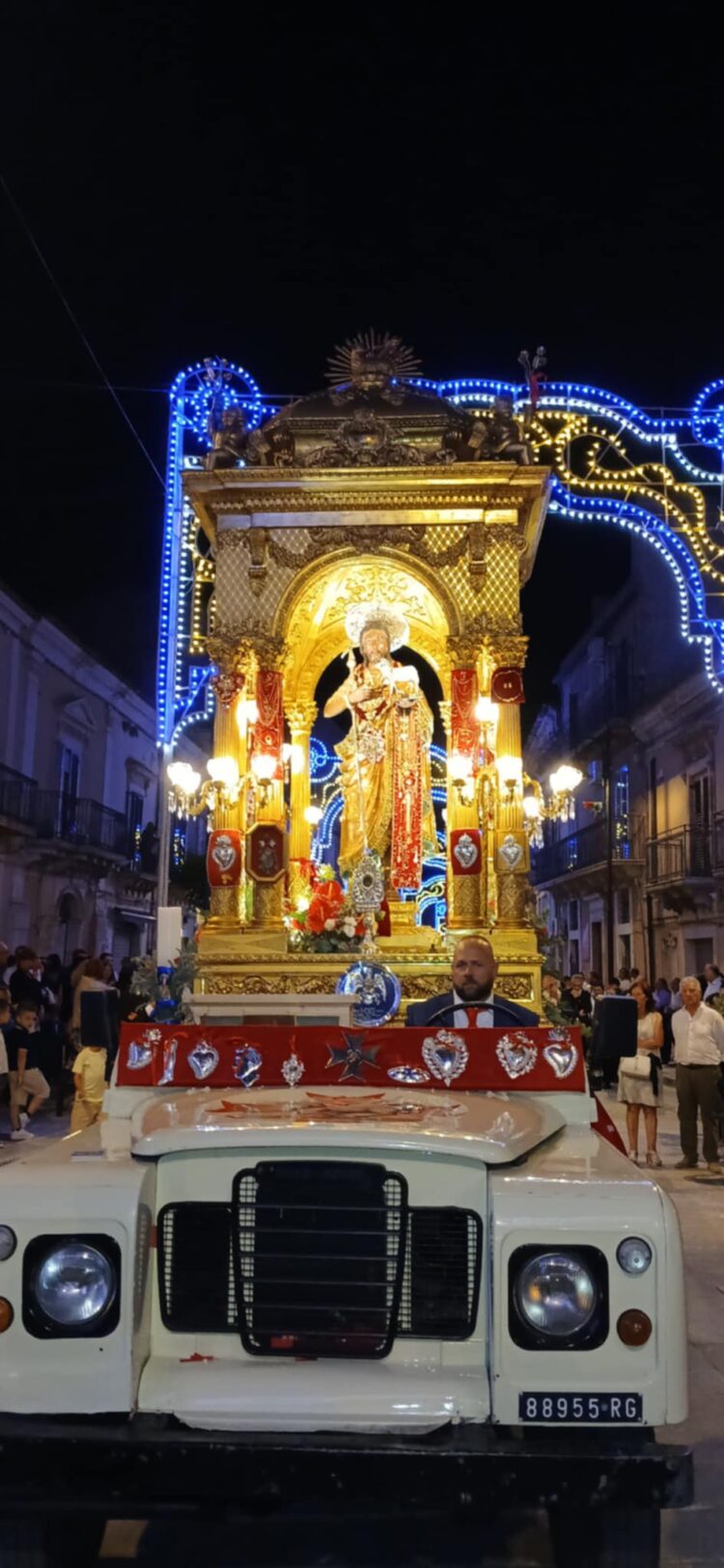 San Giovanni a Chiaramonte, l’intera cittadina si è mobilitata