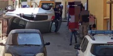 Scicli, incidente in via Nino Bixio: un’auto addirittura si ribalta