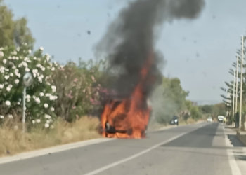 Ispica, in fiamme un mezzo della ditta che raccoglie i rifiuti