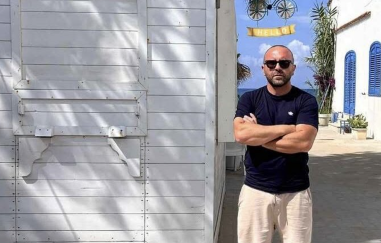 Punta Secca, riesce a trarre in salvo cinque turisti che facevano il bagno a due passi dalla casa di Montalbano