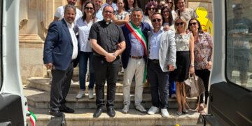 Scicli, consegnato al Comune un veicolo per i diversamente abili