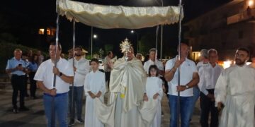 La festa del Preziosissimo sangue a Ragusa, ieri sera numerose presenze alla processione