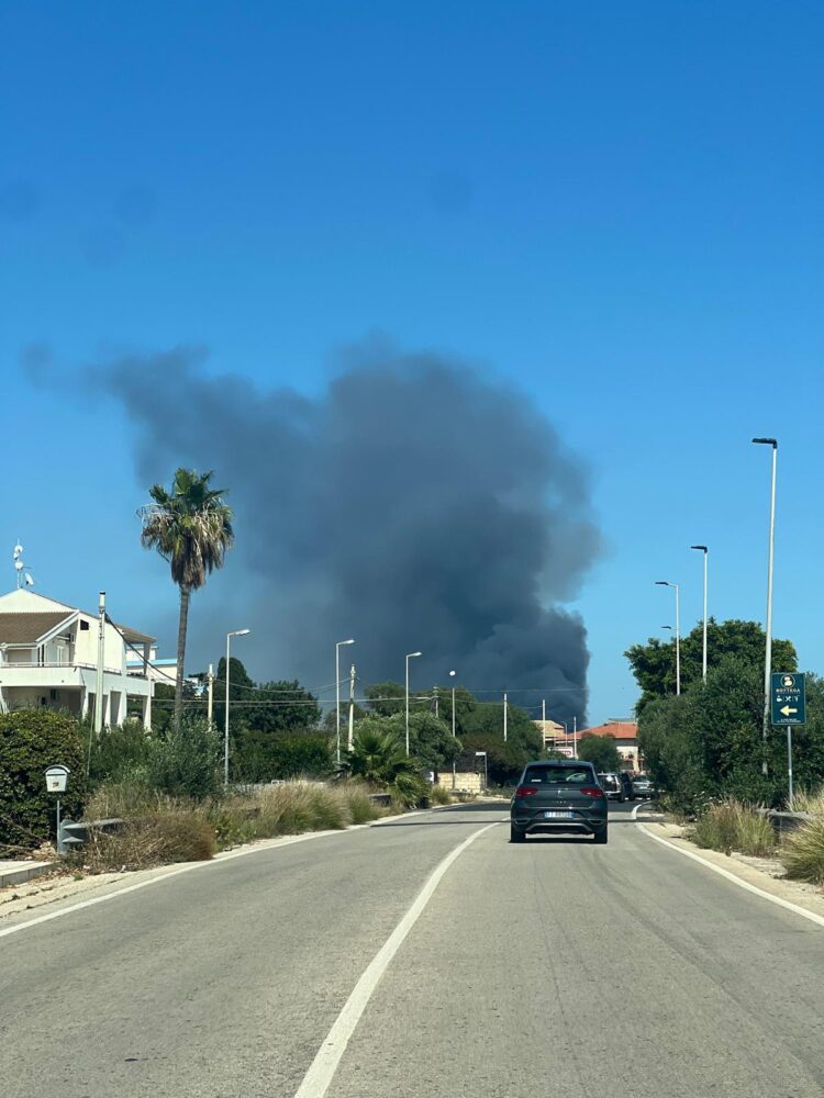 Giornata di incendi in provincia di Ragusa, ecco dove i danni più pesanti