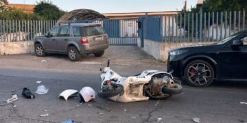 Vittoria, incidente stradale: ferito un centauro
