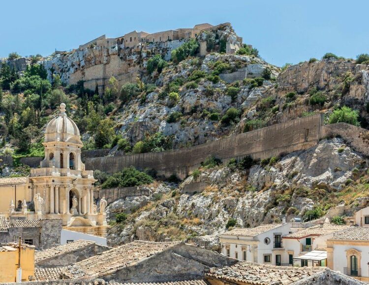 Scicli, consegnati i lavori per la messa in sicurezza della collina Scicli