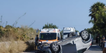 Scicli, l’automobilista perde il controllo e la vettura si ribalta