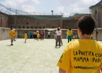 Ragusa, la partita con mamma e papà dietro le sbarre del carcere