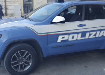 Sfreccia in auto tra le vie del centro di Buccheri e mette a repentaglio l’incolumità di numerosi pedoni