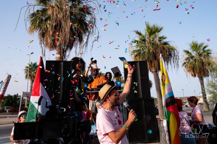 Marina di Ragusa si tinge dei colori del Ragusa Pride