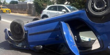 Donnalucata, auto si ribalta: ferito un giovane 22enne