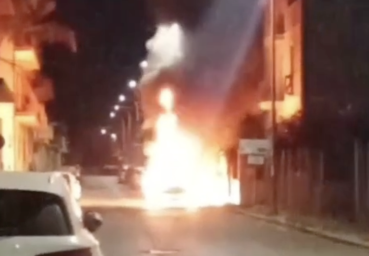 Ma cosa sta succedendo ad Acate? Terzo rogo in cinque giorni