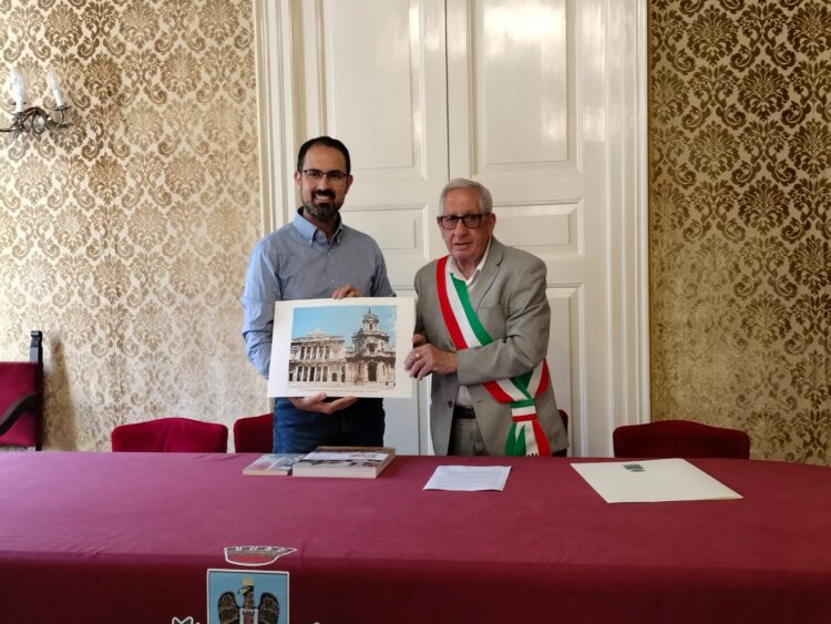 Vittoria, il sindaco Aiello ha ricevuto a palazzo Iacono un ricercatore di fama internazionale