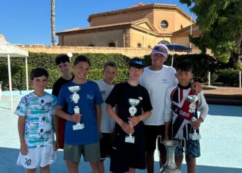 Il Circolo velico Kaucana stacca il pass per la finale del Lago di Garda con il team della classe optimist